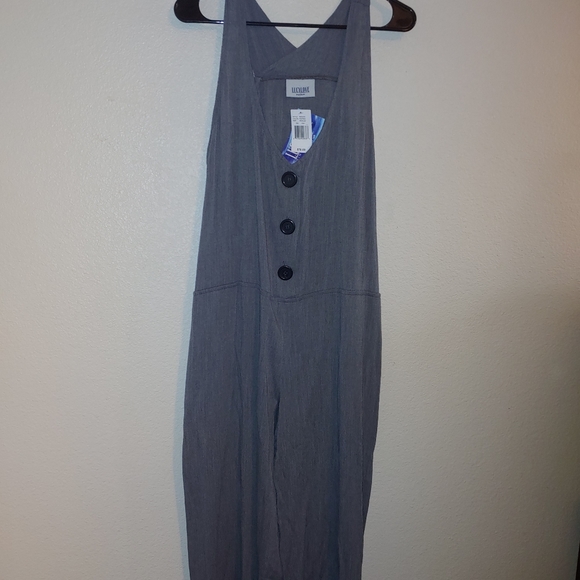 Lucy love gray planet Jumpsuit Nwt medium buttons - Picture 2 of 9